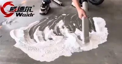 Aspirador de pó industrial à prova de explosão trabalhando